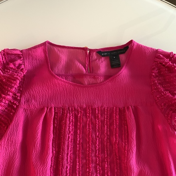 Marc by Marc Jacobs cap sleeve, sheer hot pink blouse, size 4. - Picture 3 of 9